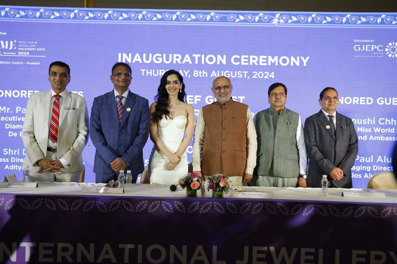 Maharashtra’s Governor Shri C. P. Radhakrishnan, State Minister Shri Mangal Prabhat Lodha & Manushi Chhillar inaugurate GJEPC’s India International Jewellery Show (IIJS) Premiere 2024