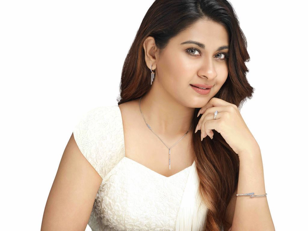 Jemimah Rodrigues and Nithyashree Venkataramanan Reveal Their Must Have’s from Platinum Evara’s Latest Collection